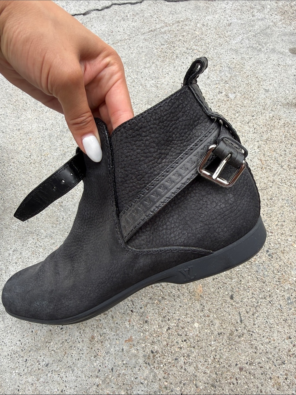 Louis Vuitton Men's Black Suede Cutout Chukka Boots - Picture 2 of 9
